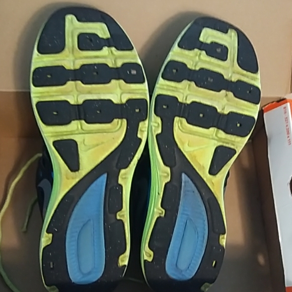 Nike Dual Fusion Lite Shoes🌺 - Picture 4 of 4